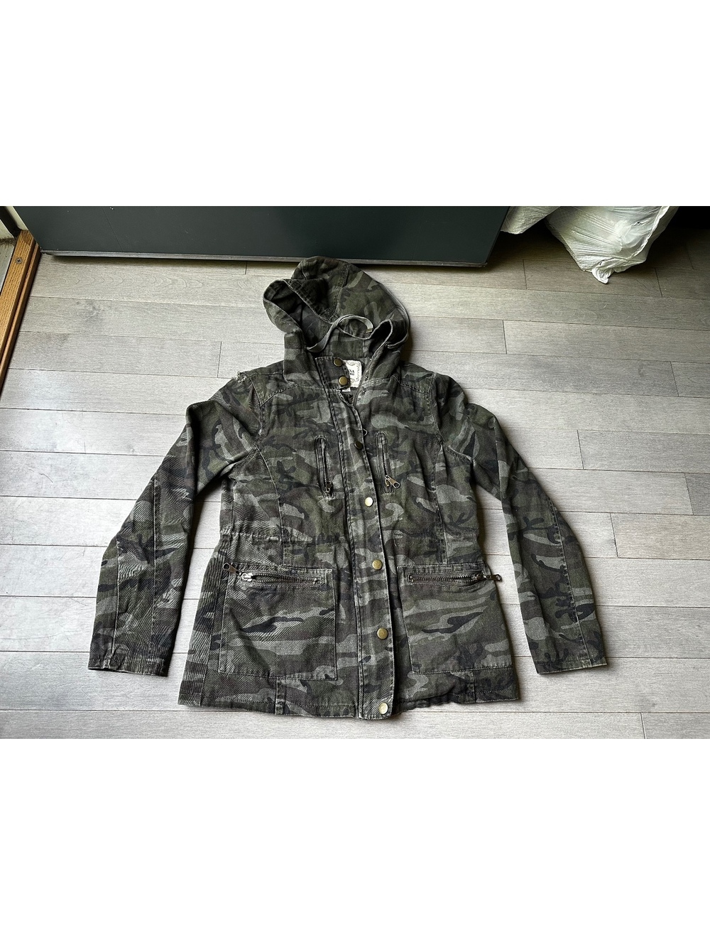 Zenana Women's Camouflage Camo Hooded Denim Full Zip Utility Jacket Pockets M